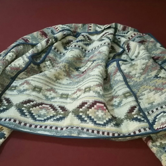 NEW INDENTITY - Picture 10 of 16